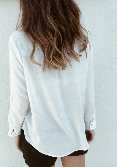Women's solid color casual long-sleeved shirt with wooden ears
