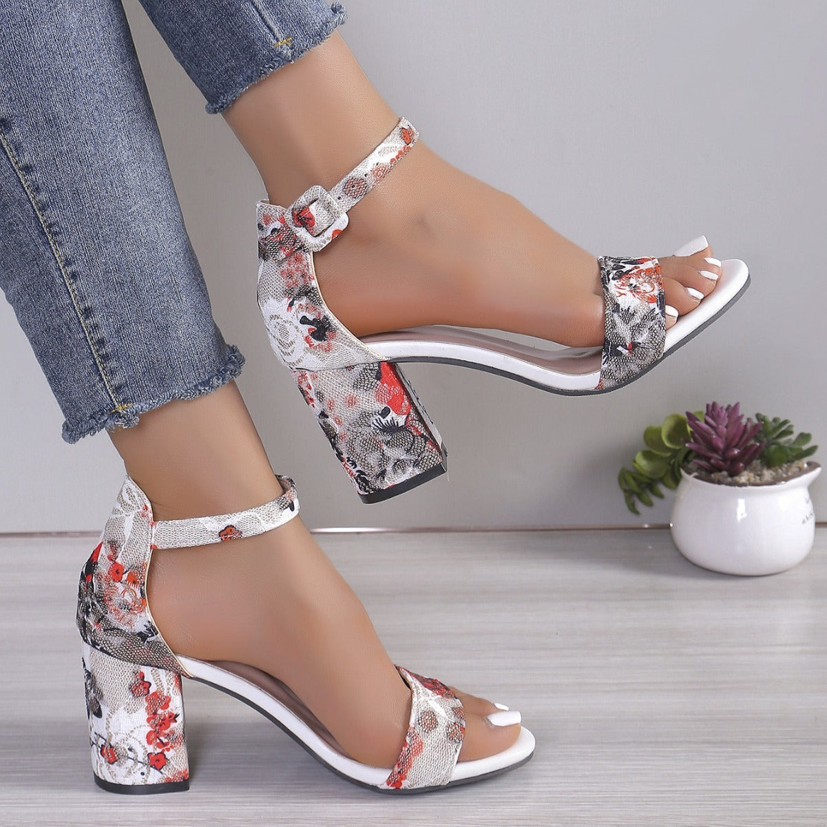 Large Size Thick Heel Women's Sandals High Heel Ankle-strap Buckle
